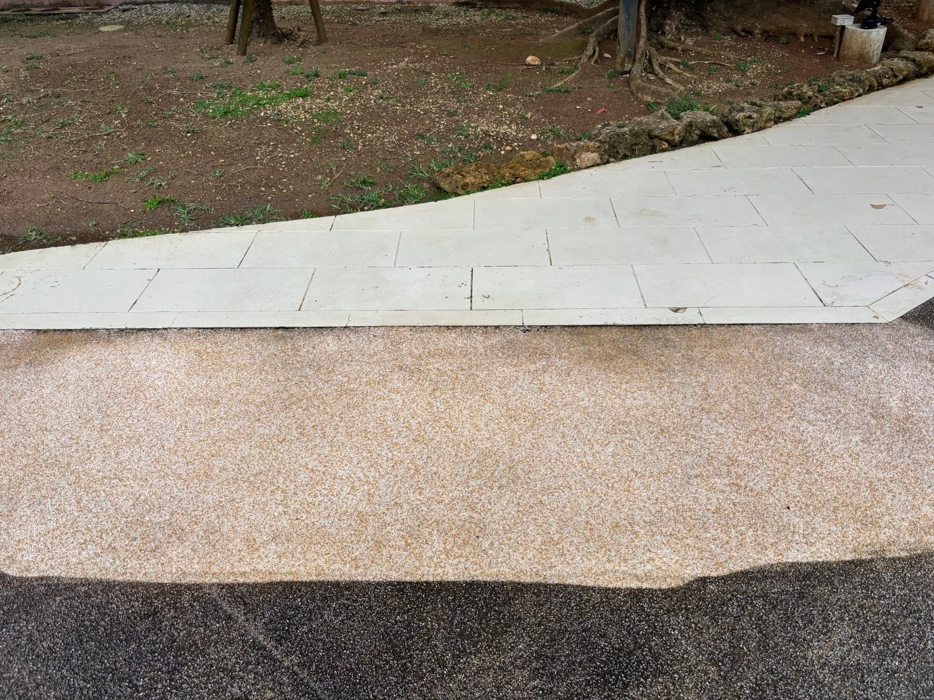 25年2月12日施工 ホテル外構test施工